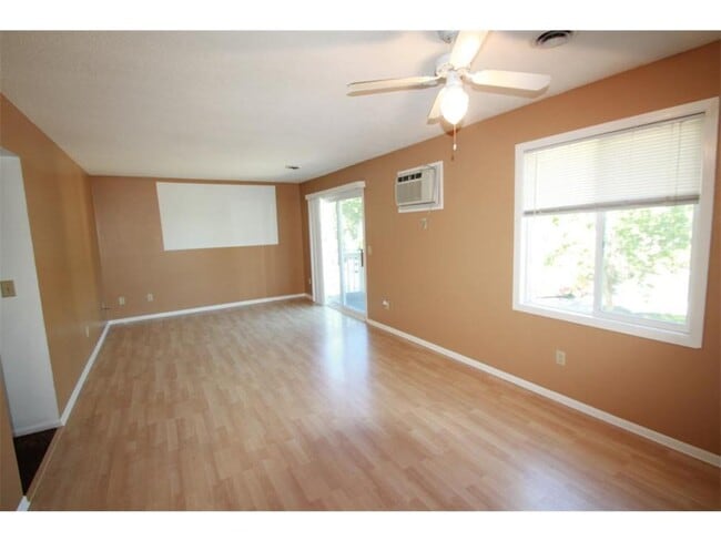 Photo - 949 Wescott Trail Unit 201