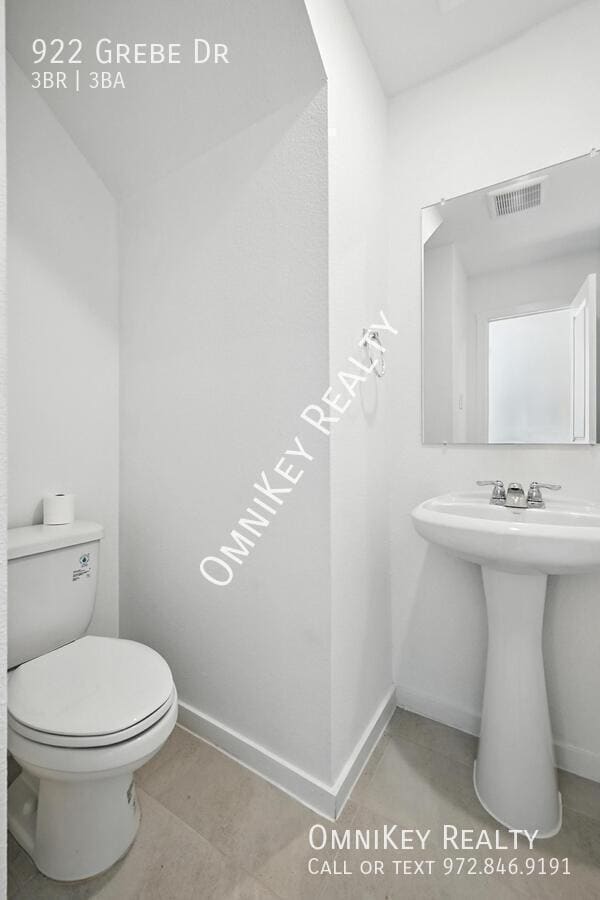 Photo - 922 Grebe Dr