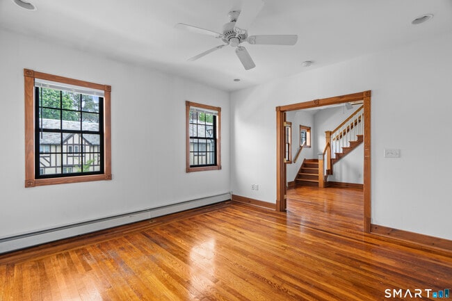 Photo - 623 Whitney Ave Unidad #4