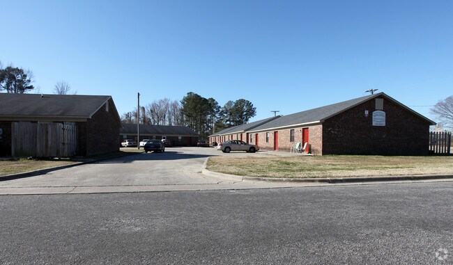Tanglewood Apartments - Tanglewood Apartments