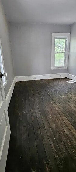 Photo - 581 E 114th St