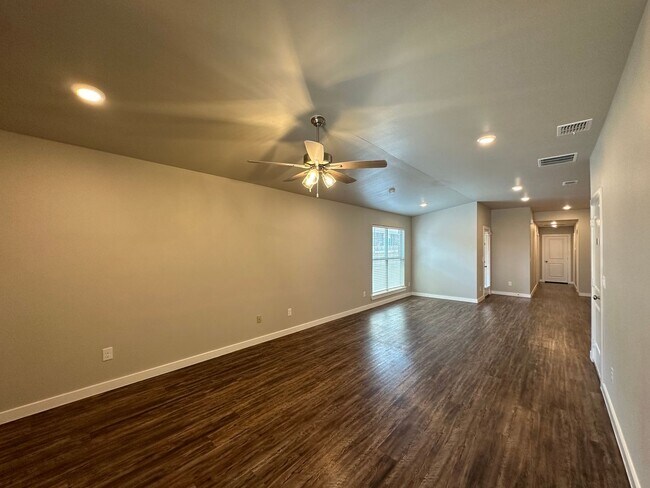 Photo - 405 E 21st St Unit A