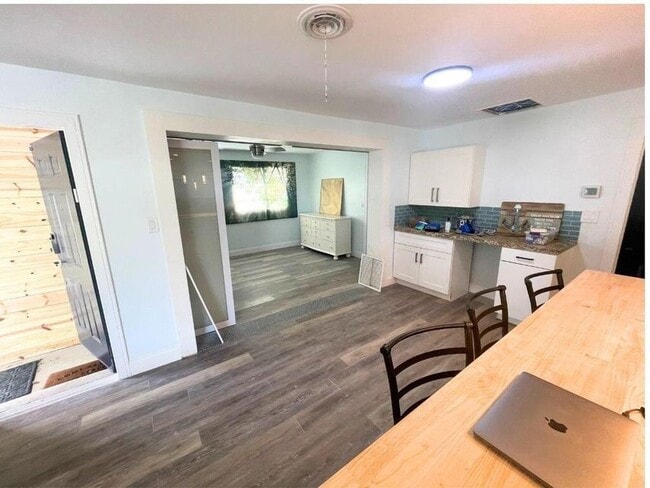 Photo - 1710 SW 6th Ave