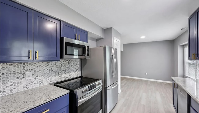 "Charming 2-Bedroom Duplex Retreat in Indianapolis – 1088 Sq Ft of Comfortable Living!"
