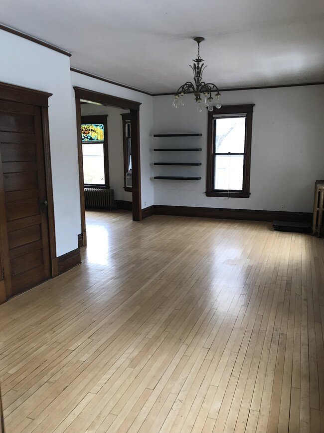 Living Room - 2200 Girard Ave S Unit #2