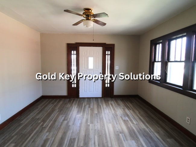 Photo - 2 BR 1 BA House with New Flooring and Paint (SECTION 8 APPROVED)