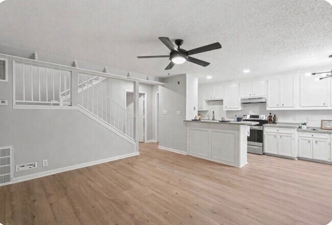 Building Photo - 3502 Burlington St Unit 3