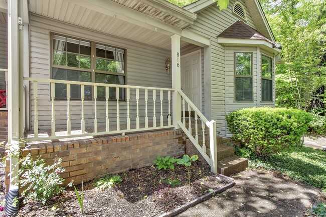 Photo - 816 Beazer Ln Unit 816