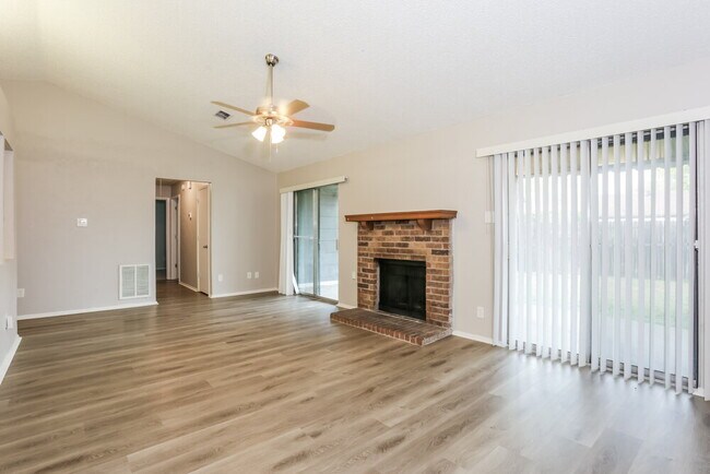 Photo - 3900 Dogwood Ct