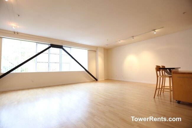 Photo - 1200 65th St Unidad 220