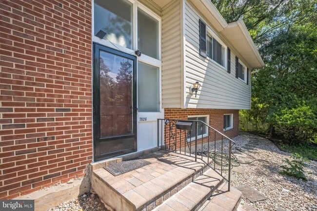 Building Photo - 7826 Glenister Dr Rental