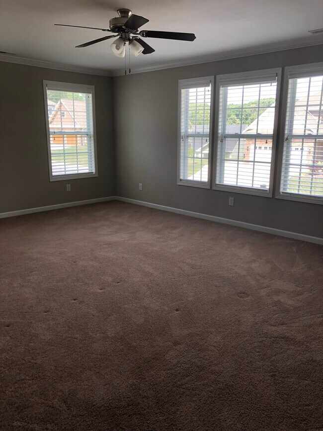 Photo - 3029 Calton Hl