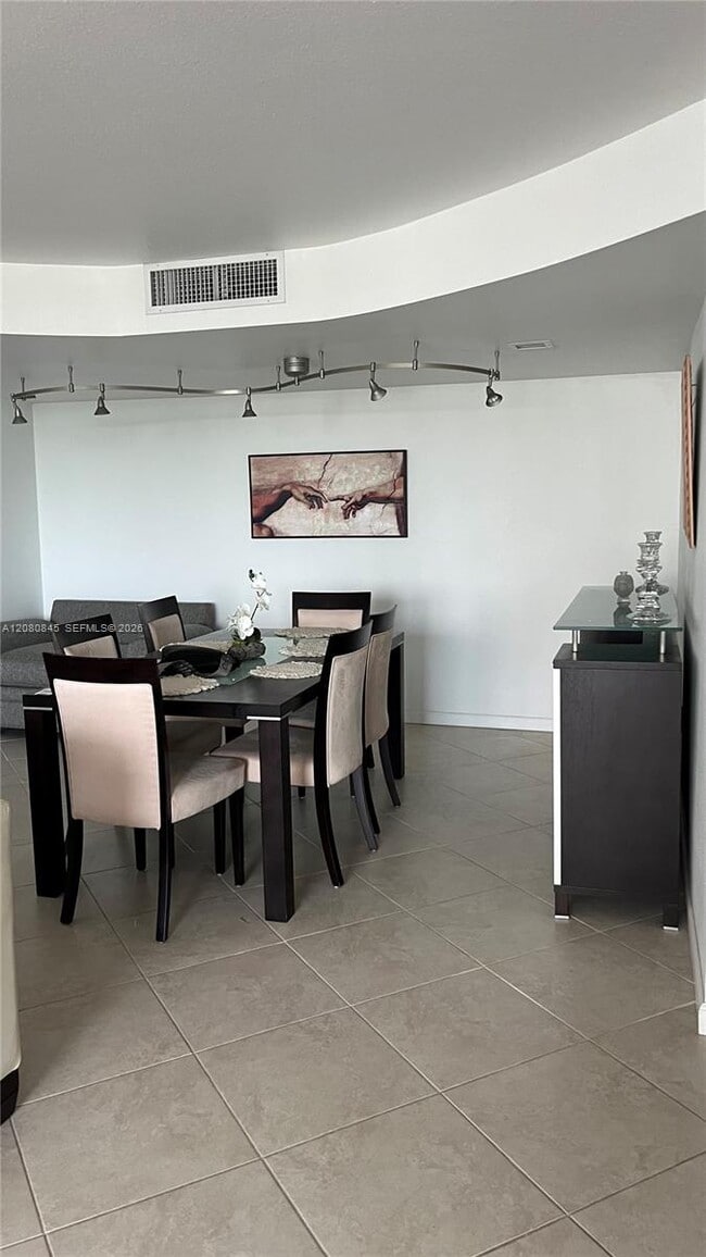 2751 S Ocean Dr Unit 406S