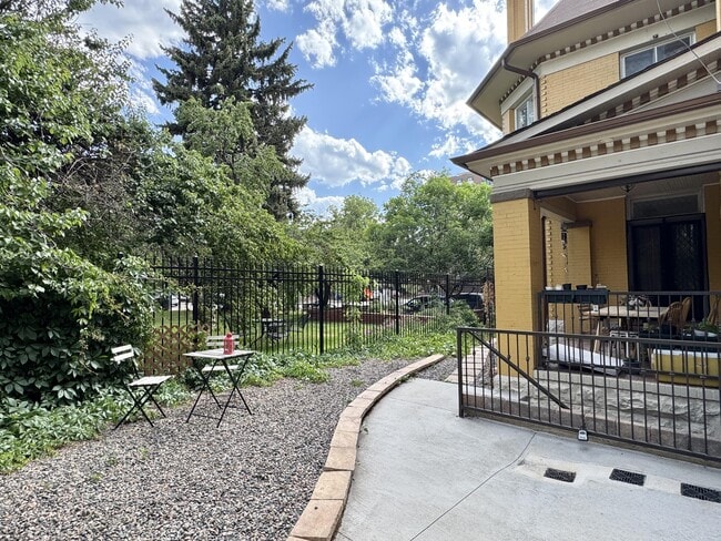 1218 Washington
