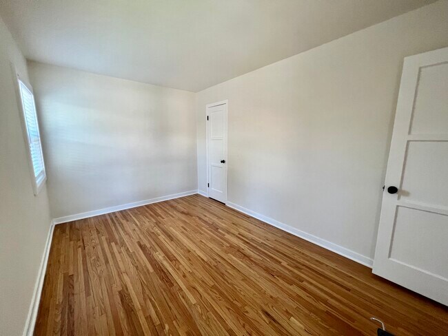 Photo - 2459 Torrance Blvd Unit 4