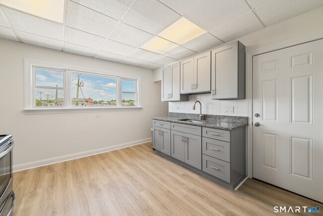 Photo - 712-714 Madison Ave