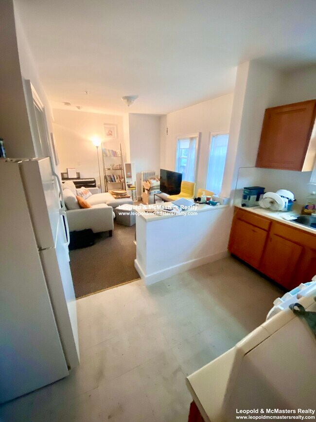 Photo - 450 Salem St