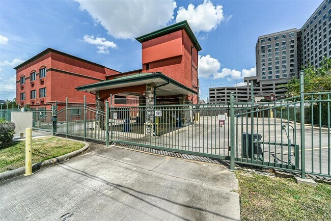 Building Photo - 1025 Swanson St Unit 309 Rental