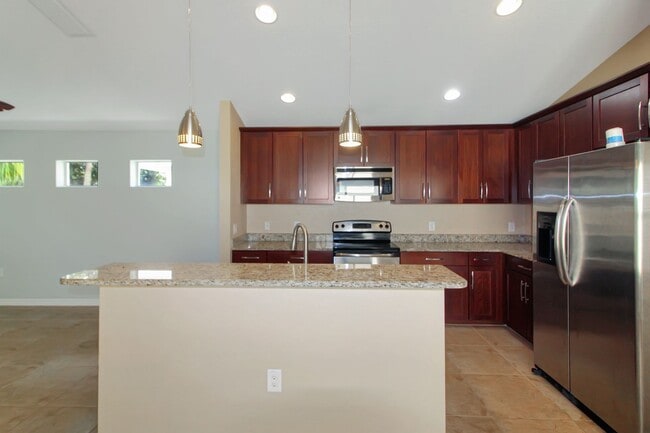 12476 Shimmering Oak Cir
