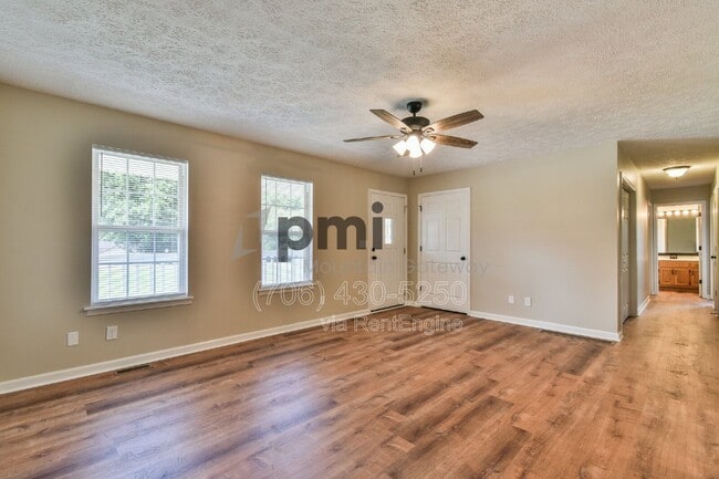 Photo - 138 Sunset Oaks Dr
