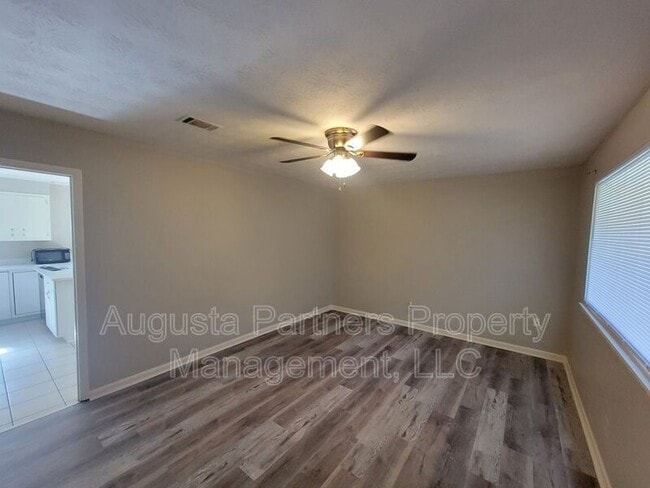 225 Pecan Dr