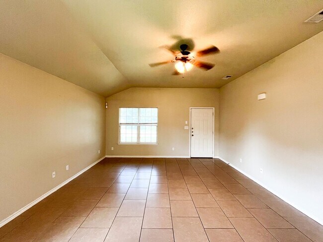 Photo - 4106 Cambridge Dr Unidad B