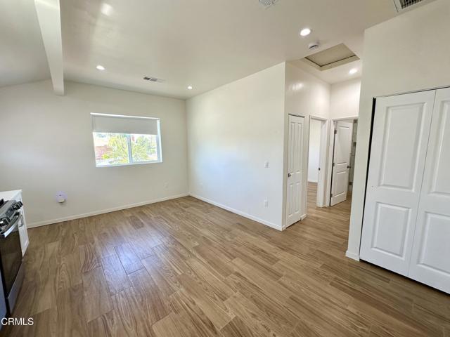 10942 Nassau Ave