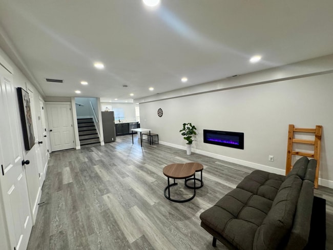 Photo - 7525 Birch St