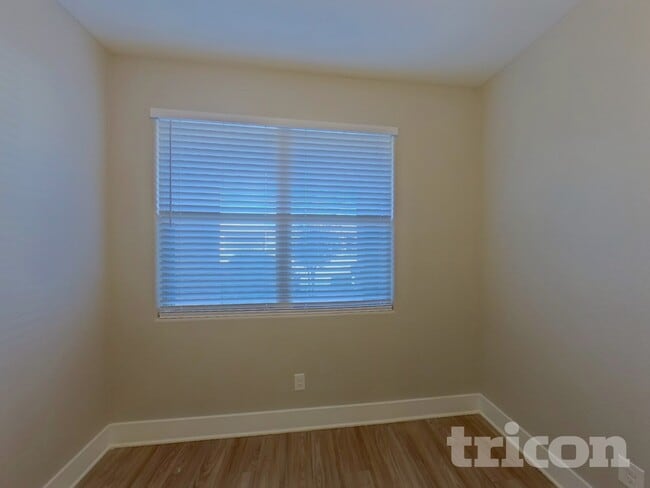 Photo - 42037 W Lunar St