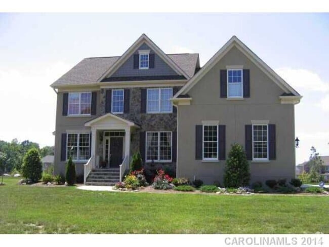 Building Photo - 5009 Groves Edge Ln Rental