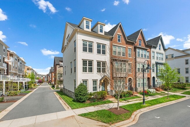 Photo - 243 Strummer Ln Townhome