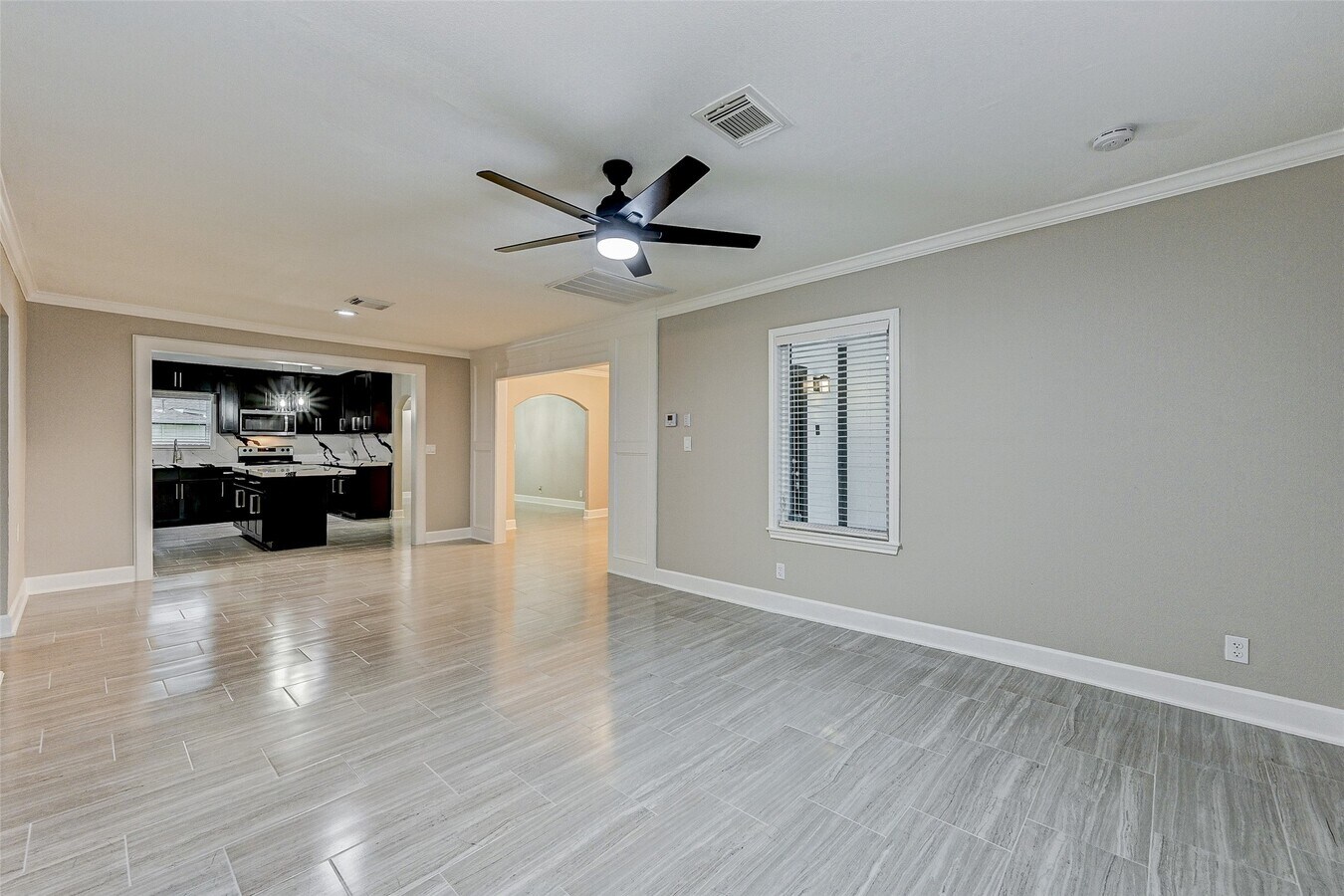 Photo - 6618 Winton St