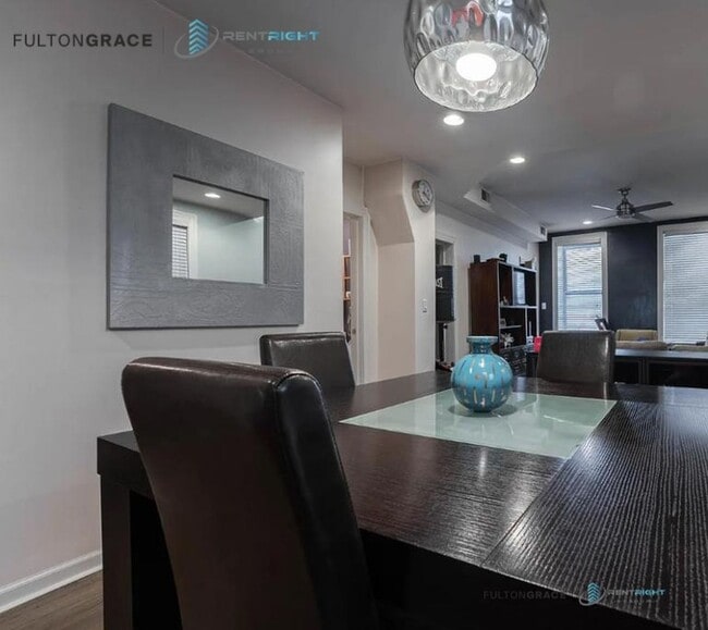 Photo - 2651 W Armitage Ave