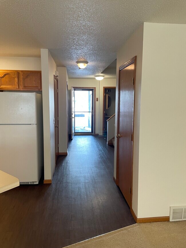 665 Agency Rd Townhome Townhome Rental in Mankato MN