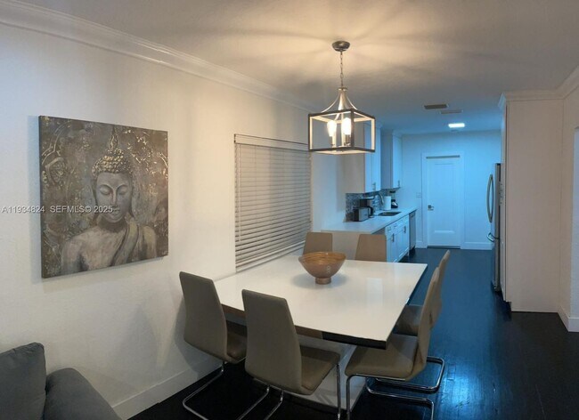 Photo - 1955 Washington St