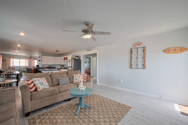 Photo - 510 Oyster St