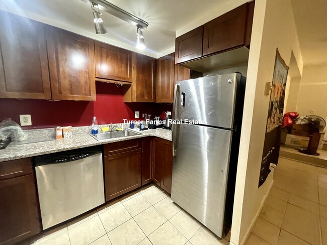 Photo - 28 Symphony Rd Unit 1