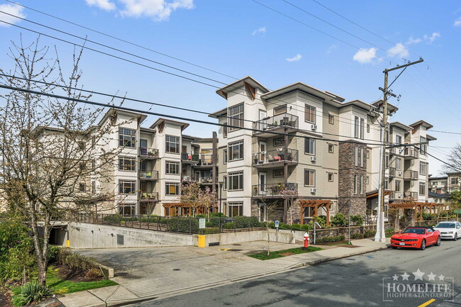 Photo - Exceptional Condo Living in the Heart of Maple Ridge — 1 Bed Plus Den / 1 Bath Corner Unit at Wel... Unit 406