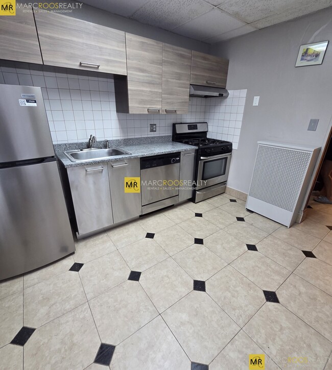 Building Photo - 1710 Commonwealth Ave