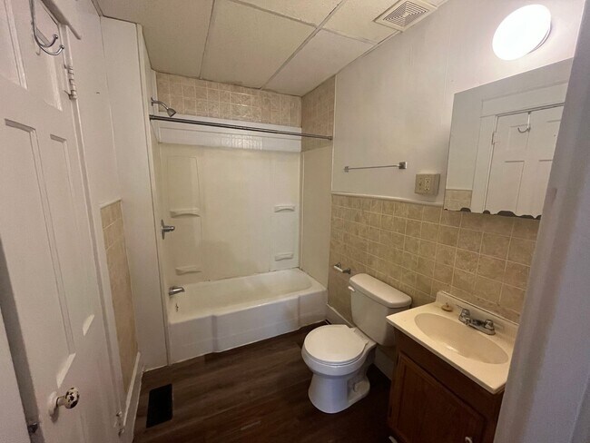 Photo - One Bedroom apartment in Alton