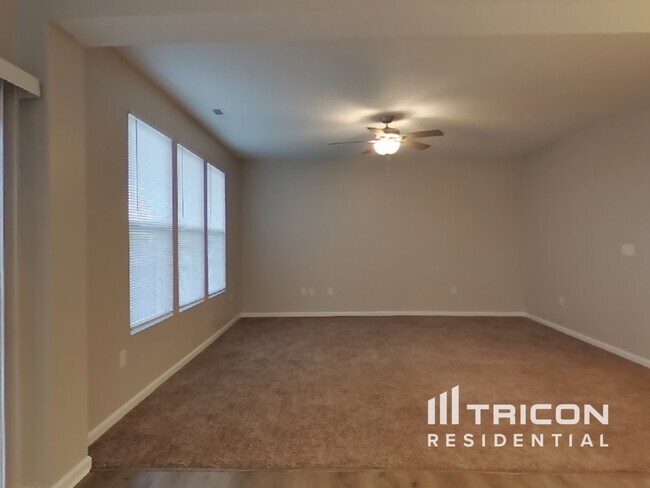 Photo - 1902 Lakecrest Dr