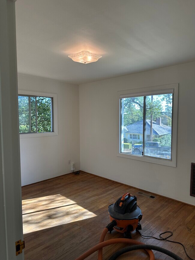 Photo - 205 Marvin Way