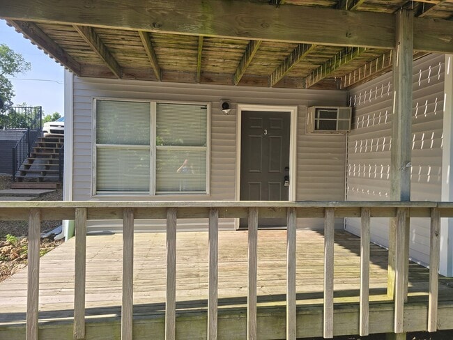 Photo - Remodeled Studio Apartment Unit 4187 Sunset Dr Apt 3