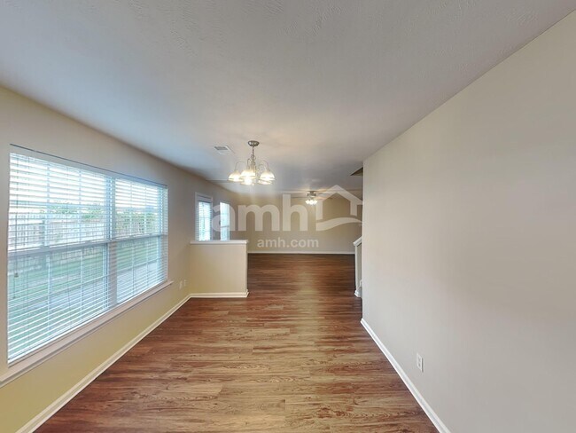 Photo - 111 Dreville Dr