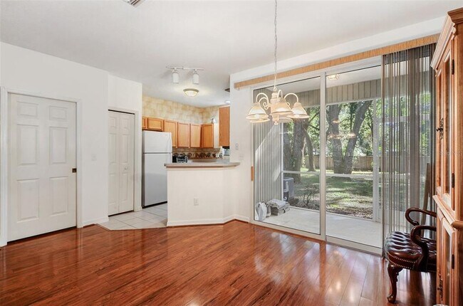 Photo - 2139 Golden Oak Ln