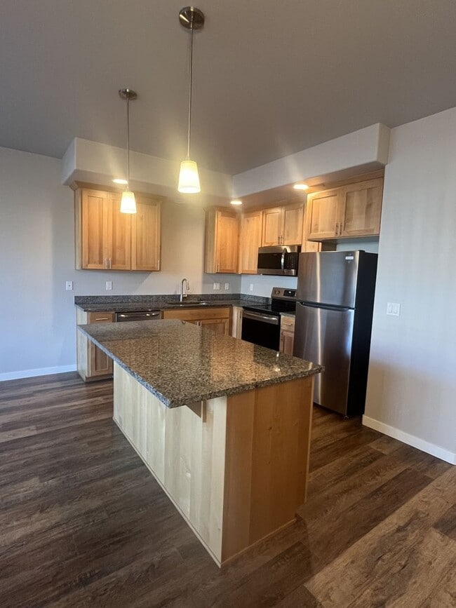 Photo - 1835-1837 Lillian St Unit 1835