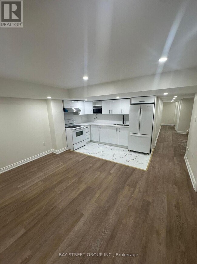 Photo - 138 Sutherland Ave