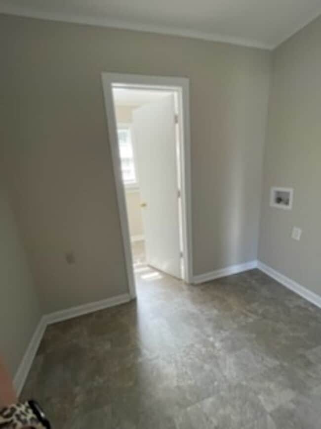 2414 Shawnee Dr