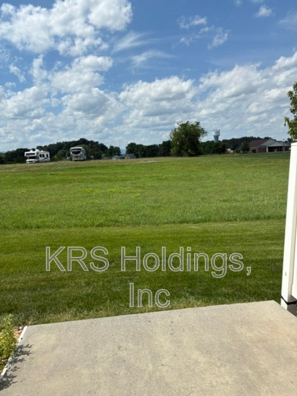 Photo - 303 Joyce Dr