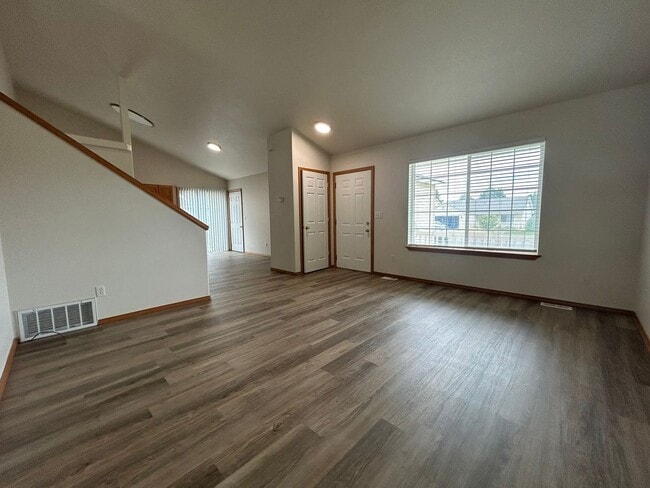 Photo - 7815 Deschutes Dr